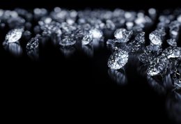 تمام آنچه که باید در مورد خواص درمانی سنگ الماس بدانید