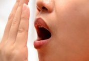 6 روش جدید جهت برطرف نمودن بوی بد دهان در صبح