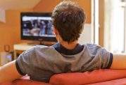 افزایش ریسک خطر ابتلا به سرطان روده با تماشای زیاد تلویزیون