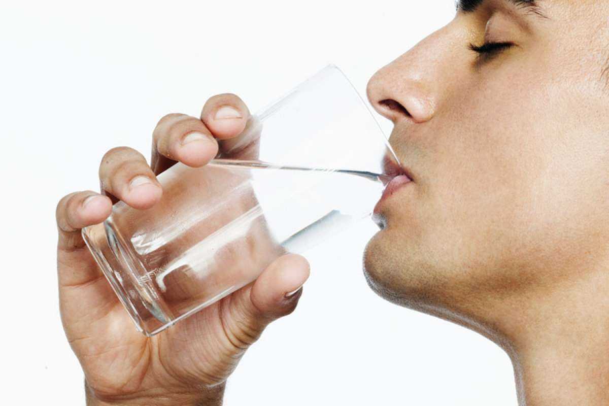 مزایای نوشیدن آب گرم