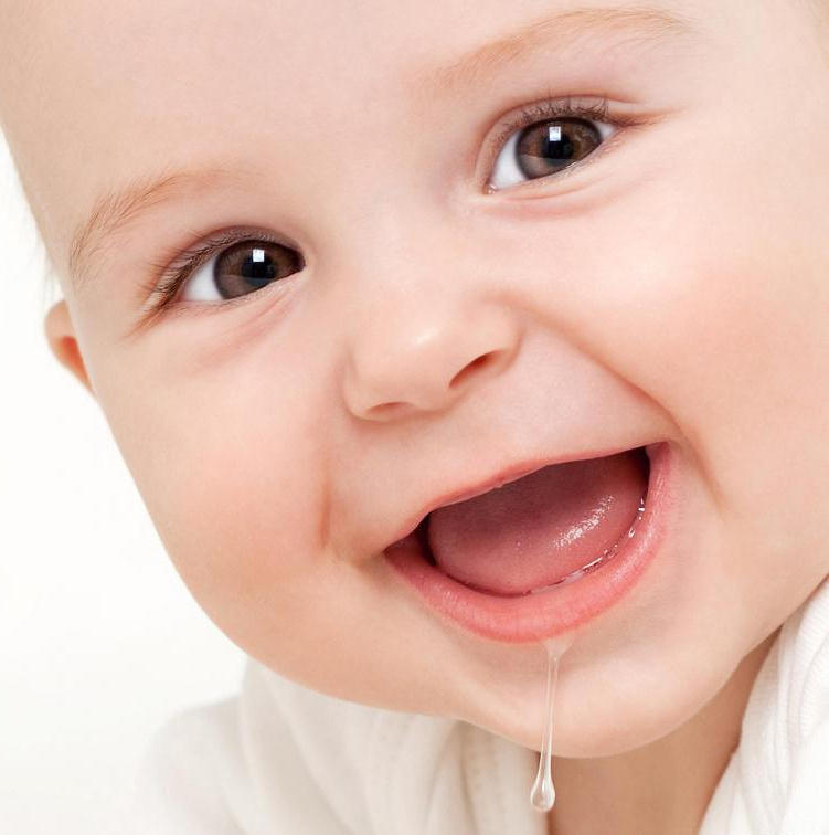 آب دهان نوزاد و درمان جوش صورت ناشی از آن 
