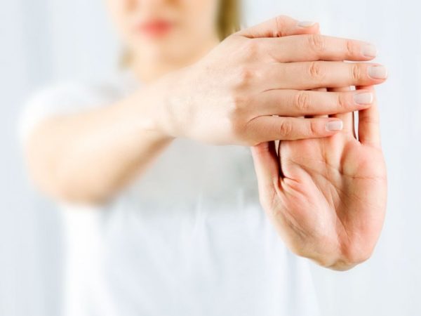 آرتروز یا التهاب مفاصل در دست؛ علائم و درمان با جراحی