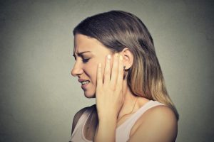 وزوز گوش؛ 9 درمان طبیعی برای درمان وزوز گوش