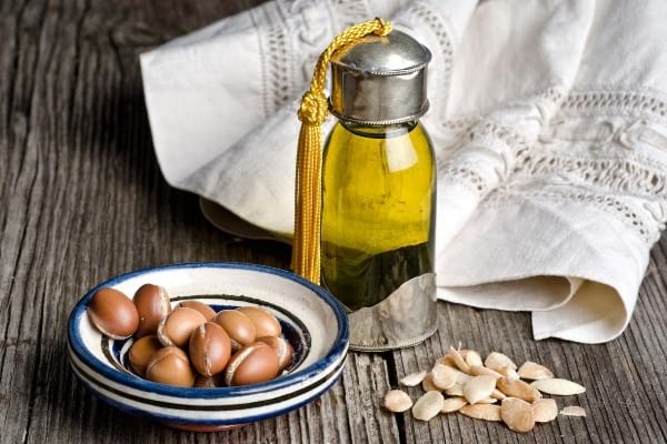 نحوه استفاده از روغن آرگان برای داشتن پوست و موی سالم