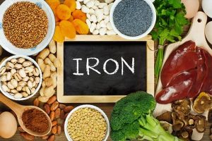 ویتامین ها و مواد مغذی برای سلامت ناخن ها - آهن