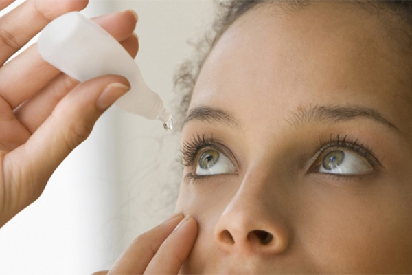 درمان چشم صورتی با استفاده از داروهای مسکن