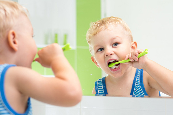 مصرف خمیر دندان حاوی فلوراید برای کودکان بی خطر است؟