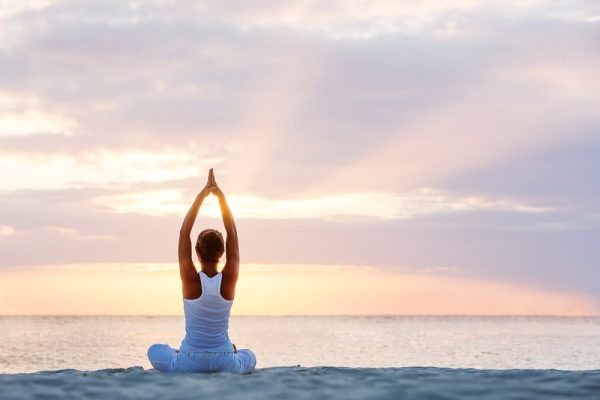 کاهش کمر درد با انجام تمرین های یوگا