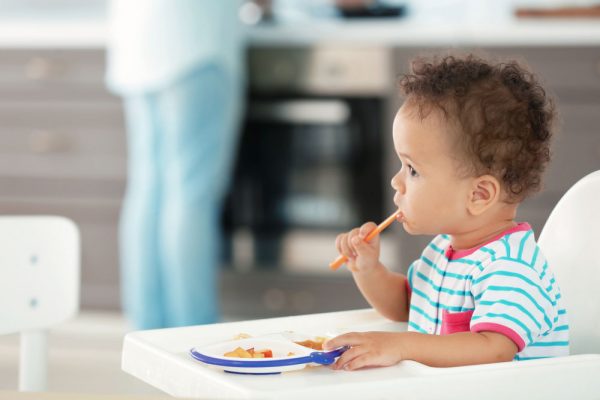 تغذیه کودک ده ماهه + راهنمایی کامل