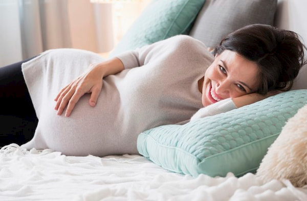 خنده در دوران بارداری