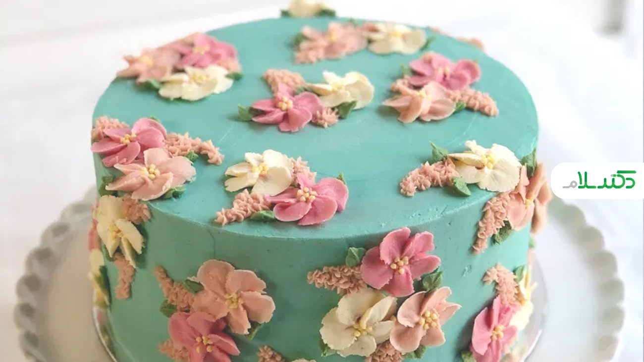 تزیین کیک شیرینی با تم گل های شکوفه ای با روشی ساده + ویدئو