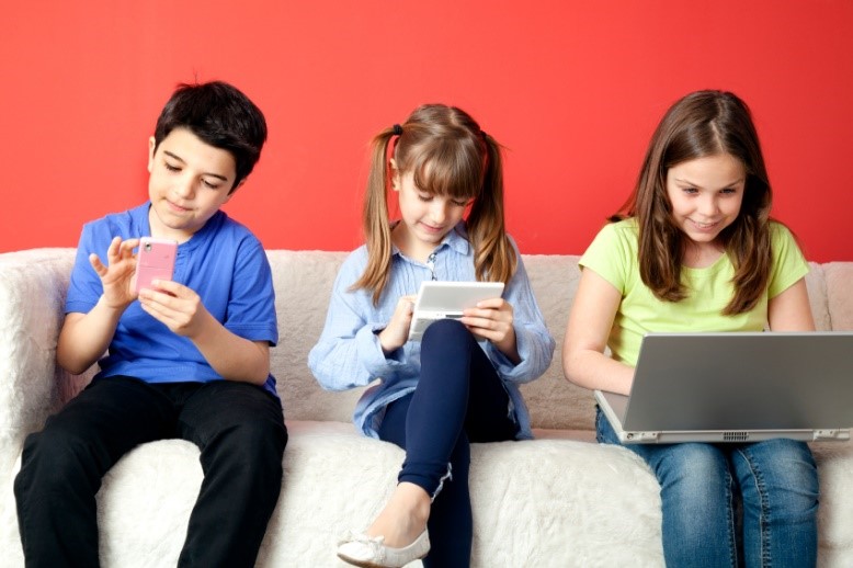 مهمترین راهکارهای کاهش استفاده کودکان از گوشی های هوشمند