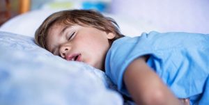 آیا راهی برای خواب کردن کودک برای درمان دندان ها وجود دارد؟