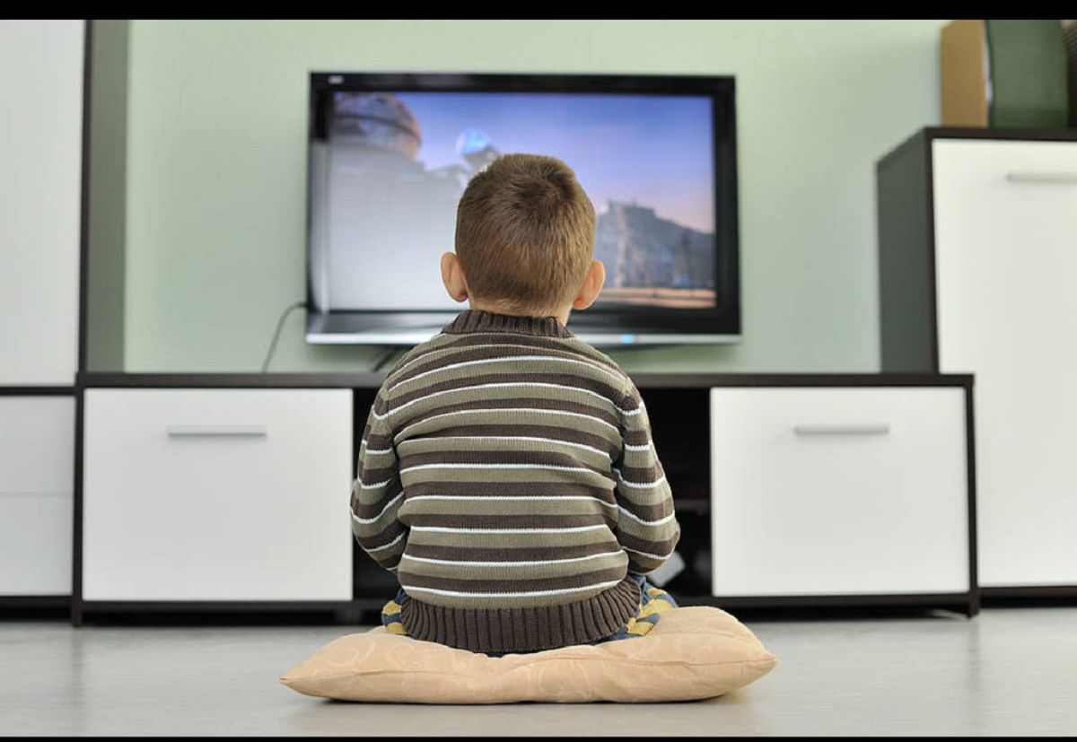 تماشای تلویزیون برای کودکان مضر است؟