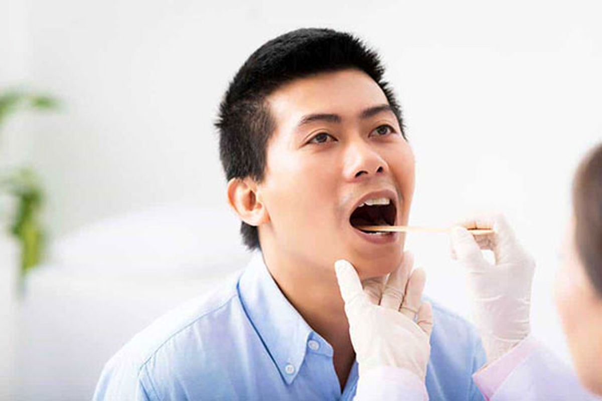 ۷ درمان طبیعی و خانگی سوختگی دهان
